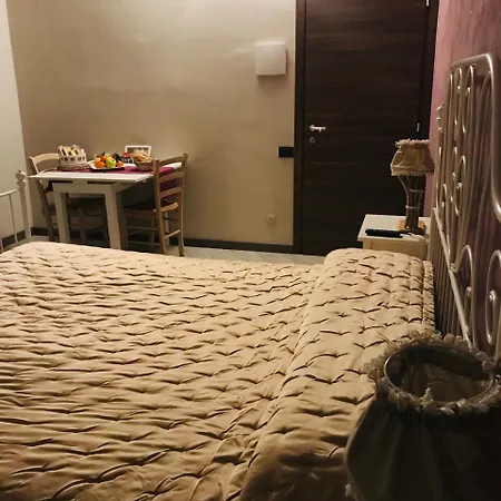 بيت ضيافة Le Vie Del Piano